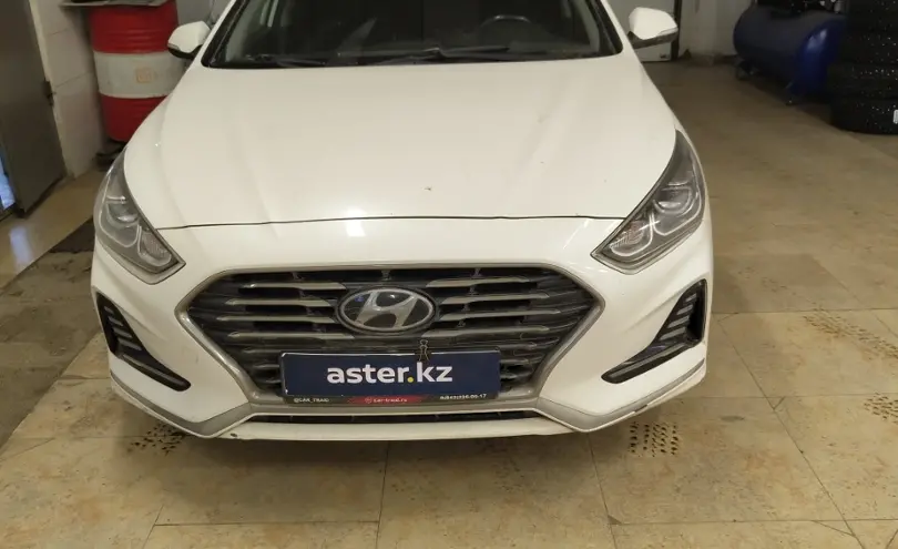 Hyundai Sonata 2017 года за 8 500 000 тг. в Актобе фото 2