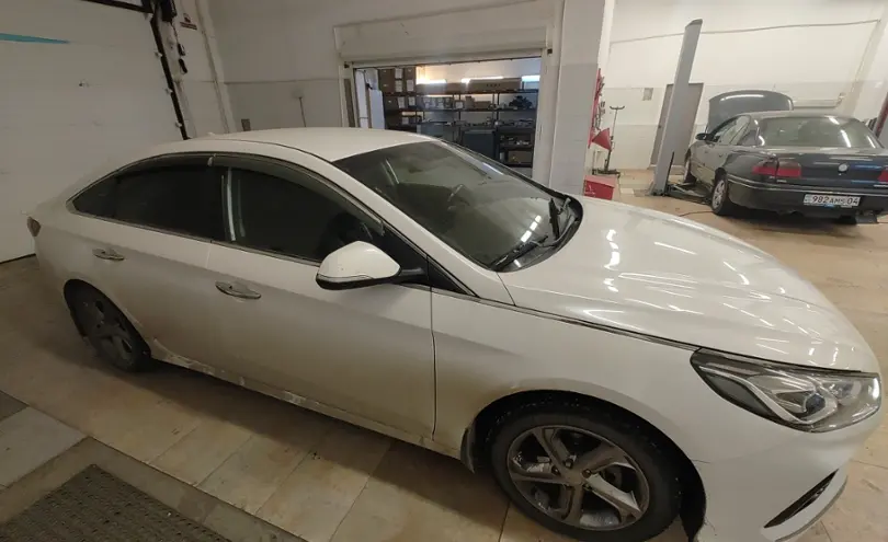 Hyundai Sonata 2017 года за 8 500 000 тг. в Актобе фото 4