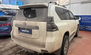 Toyota Land Cruiser Prado 2017 года за 25 000 000 тг. в Астана