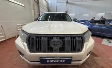 Toyota Land Cruiser Prado 2017 года за 25 000 000 тг. в Астана фото 2