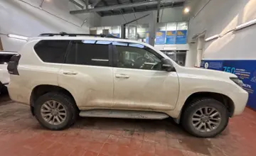 Toyota Land Cruiser Prado 2017 года за 25 000 000 тг. в Астана фото 4