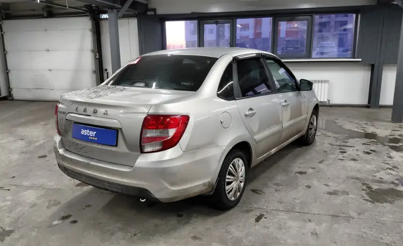 LADA (ВАЗ) Granta 2020 года за 3 900 000 тг. в Астана фото 3