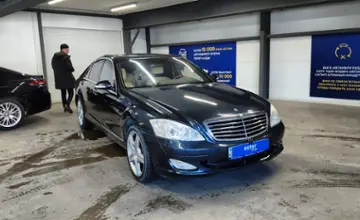 Mercedes-Benz S-Класс 2007 года за 6 500 000 тг. в Астана фото 2
