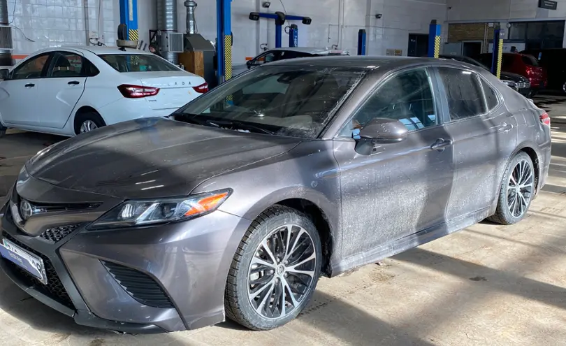 Toyota Camry 2020 года за 11 500 000 тг. в Караганда