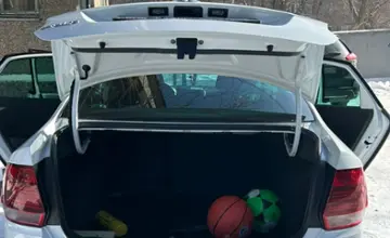 Volkswagen Polo 2019 года за 6 800 000 тг. в Караганда фото 4