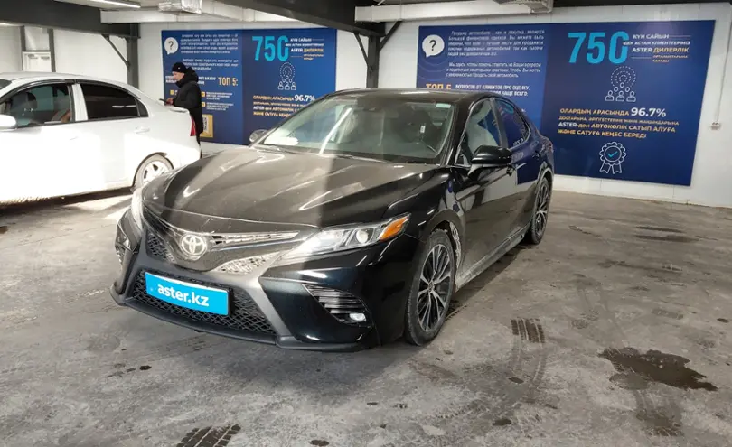Toyota Camry 2020 года за 12 500 000 тг. в Астана