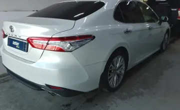 Toyota Camry 2019 года за 13 000 000 тг. в Павлодар