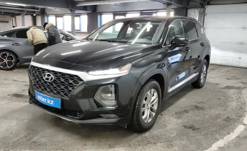 Hyundai Santa Fe 2019 года за 12 750 000 тг. в Астана