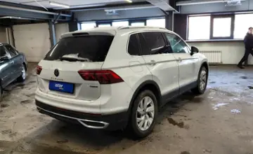 Volkswagen Tiguan 2021 года за 11 500 000 тг. в Астана фото 3