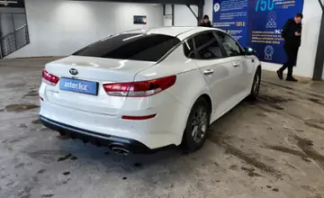 Kia Optima 2018 года за 8 200 000 тг. в Астана фото 3