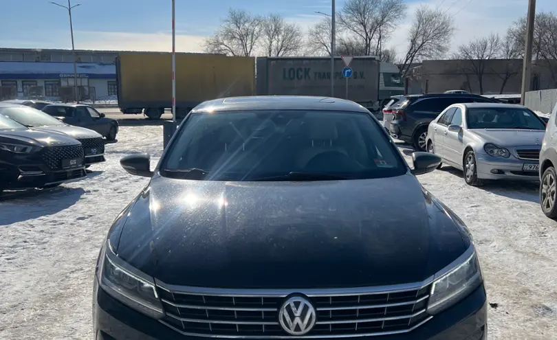 Volkswagen Passat 2017 года за 8 000 000 тг. в Уральск фото 2