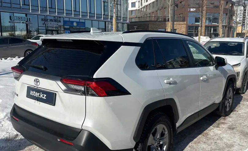 Toyota RAV4 2023 года за 18 000 000 тг. в Астана фото 5