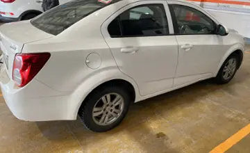 Chevrolet Aveo 2014 года за 3 400 000 тг. в Караганда фото 4