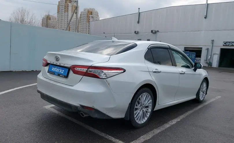 Toyota Camry 2021 года за 14 000 000 тг. в Шымкент фото 3