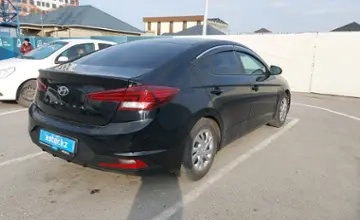 Hyundai Elantra 2018 года за 8 000 000 тг. в Шымкент фото 3