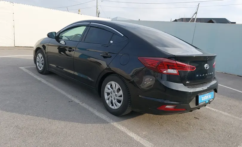 Hyundai Elantra 2018 года за 8 000 000 тг. в Шымкент фото 4