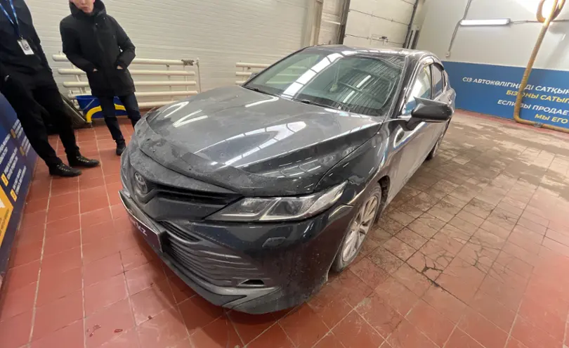 Toyota Camry 2020 года за 12 500 000 тг. в Астана
