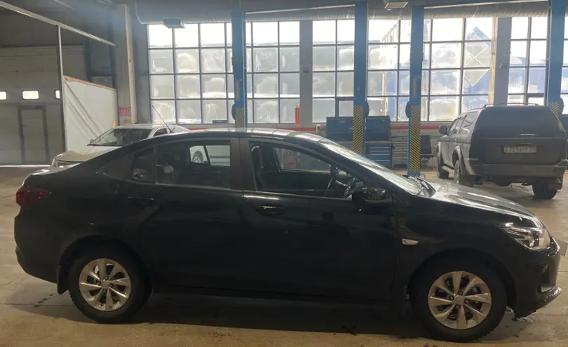 Chevrolet Onix 2024 года за 5 885 000 тг. в Караганда фото 4