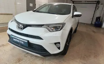 Toyota RAV4 2018 года за 11 400 000 тг. в Актобе фото 1