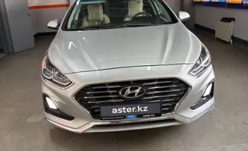 Hyundai Sonata 2018 года за 7 500 000 тг. в Уральск фото 2