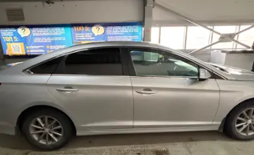 Hyundai Sonata 2018 года за 7 500 000 тг. в Уральск фото 4