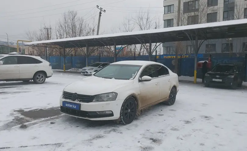 Volkswagen Passat 2014 года за 5 500 000 тг. в Алматы