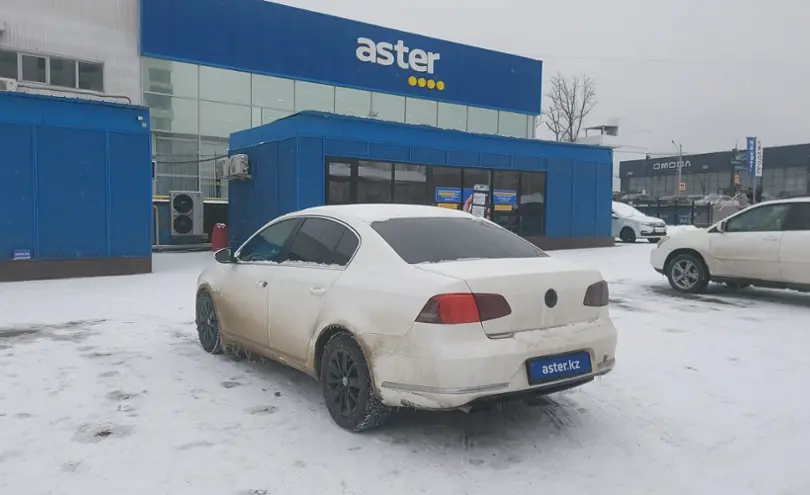 Volkswagen Passat 2014 года за 5 500 000 тг. в Алматы фото 4