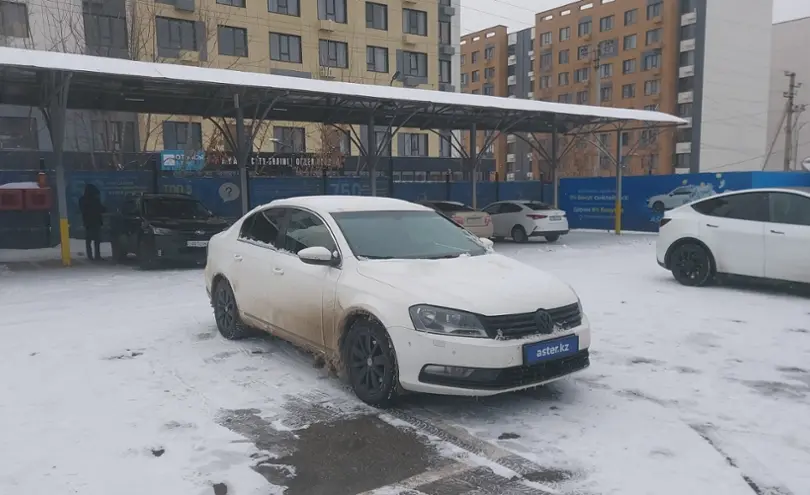 Volkswagen Passat 2014 года за 5 500 000 тг. в Алматы фото 2