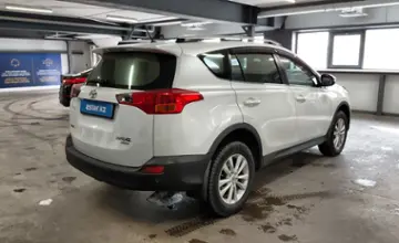 Toyota RAV4 2014 года за 10 000 000 тг. в Астана фото 3