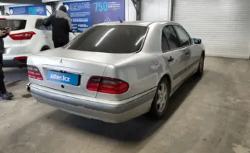 Mercedes-Benz E-Класс 1998 года за 3 500 000 тг. в Астана фото 3