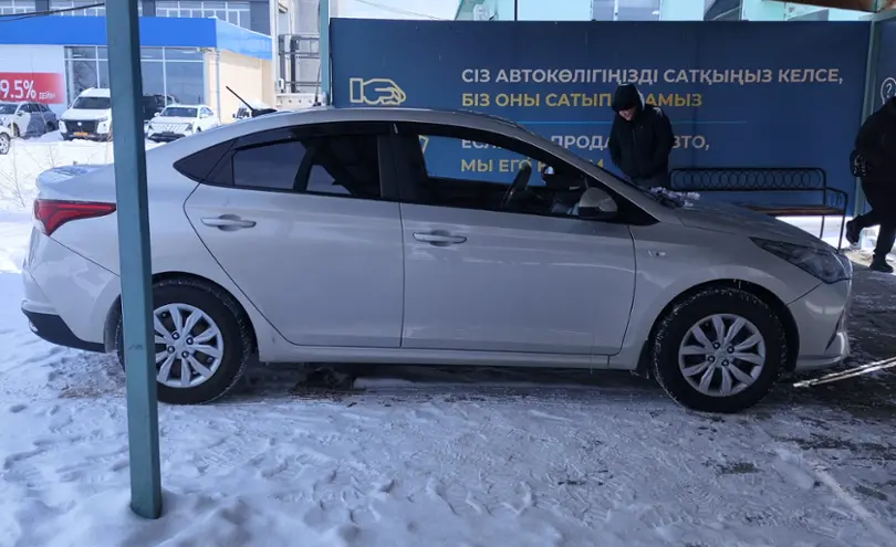 Hyundai Solaris 2020 года за 7 000 000 тг. в Талдыкорган фото 4
