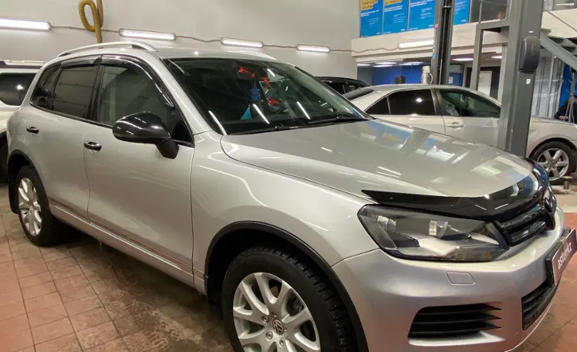 Volkswagen Touareg 2010 года за 10 000 000 тг. в Астана фото 3