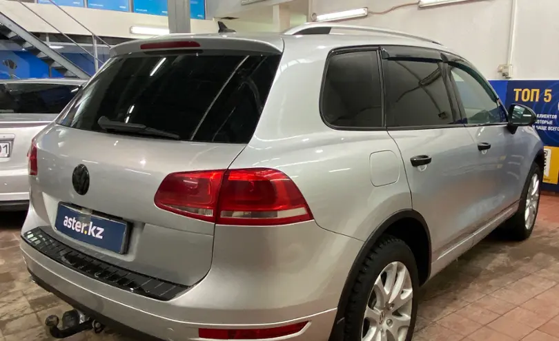 Volkswagen Touareg 2010 года за 10 000 000 тг. в Астана фото 5