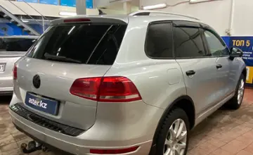 Volkswagen Touareg 2010 года за 10 000 000 тг. в Астана