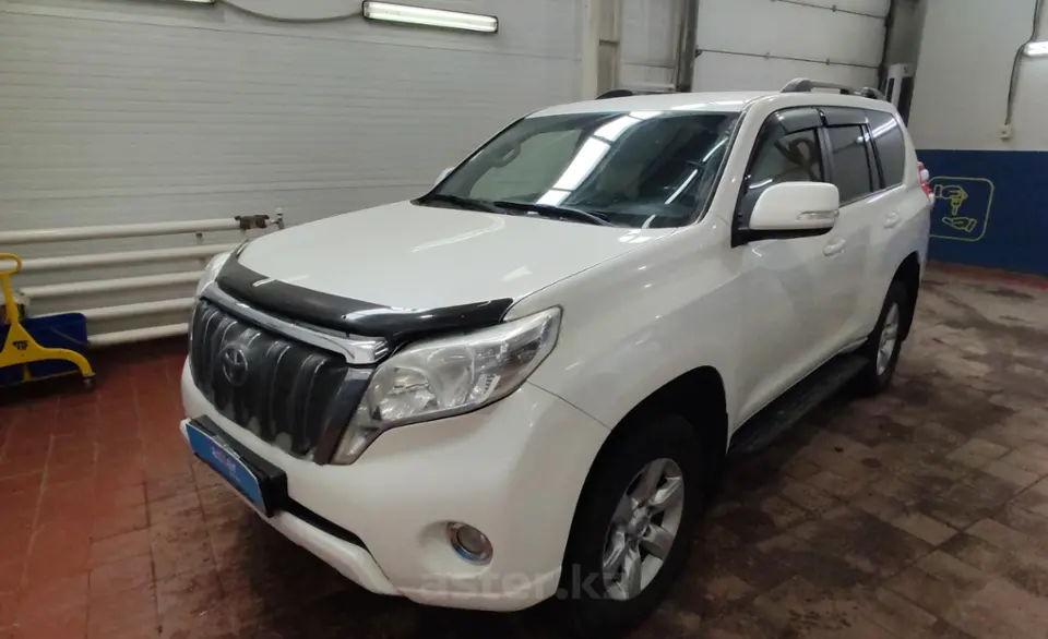 Toyota Land Cruiser Prado 2014 года за 13 000 000 тг. в Астана