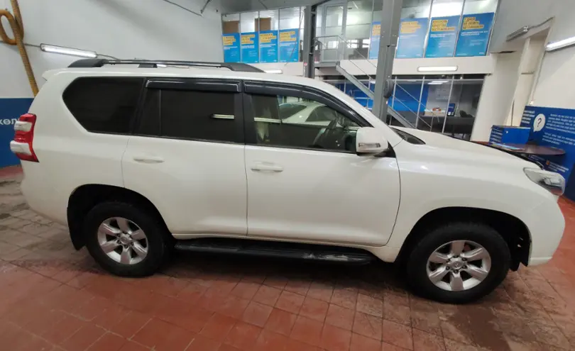 Toyota Land Cruiser Prado 2014 года за 13 000 000 тг. в Астана фото 4