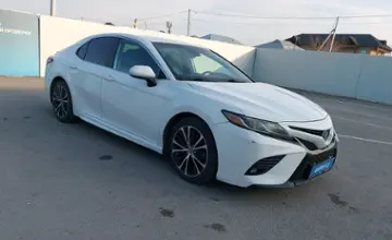 Toyota Camry 2018 года за 11 500 000 тг. в Шымкент фото 2