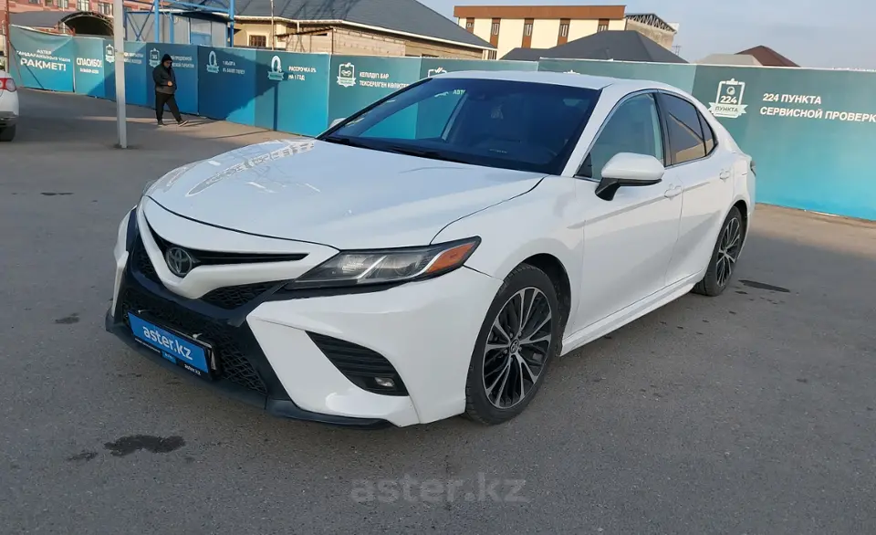 Toyota Camry 2018 года за 11 500 000 тг. в Шымкент