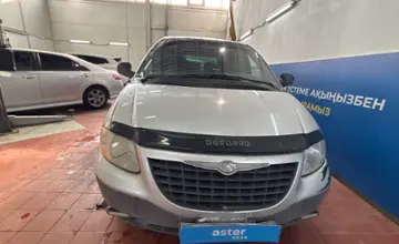 Chrysler Voyager 2002 года за 3 000 000 тг. в Астана фото 2