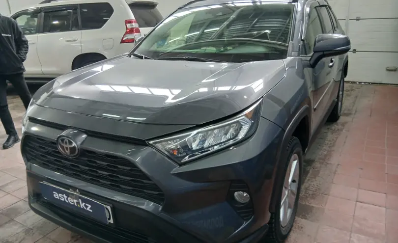 Toyota RAV4 2019 года за 16 000 000 тг. в Астана