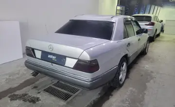 Mercedes-Benz W124 1992 года за 1 000 000 тг. в Павлодар