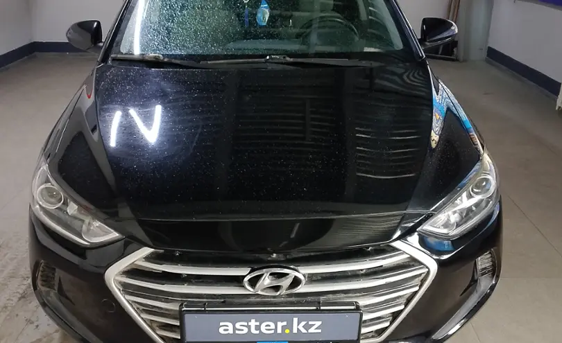 Hyundai Elantra 2017 года за 7 500 000 тг. в Уральск фото 2