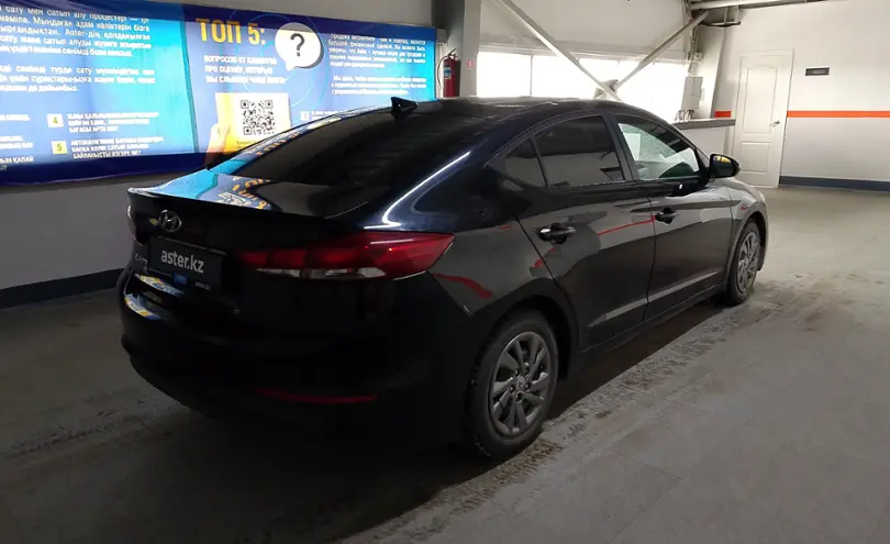 Hyundai Elantra 2017 года за 7 500 000 тг. в Уральск фото 5