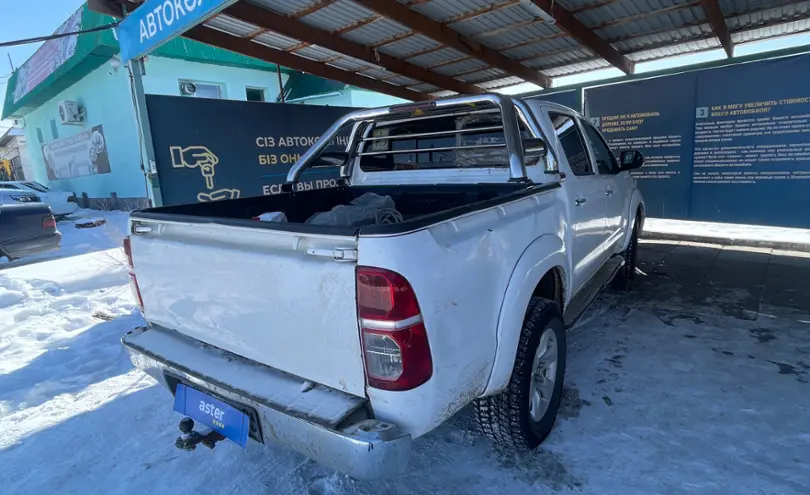 Toyota Hilux 2014 года за 14 000 000 тг. в Талдыкорган фото 5