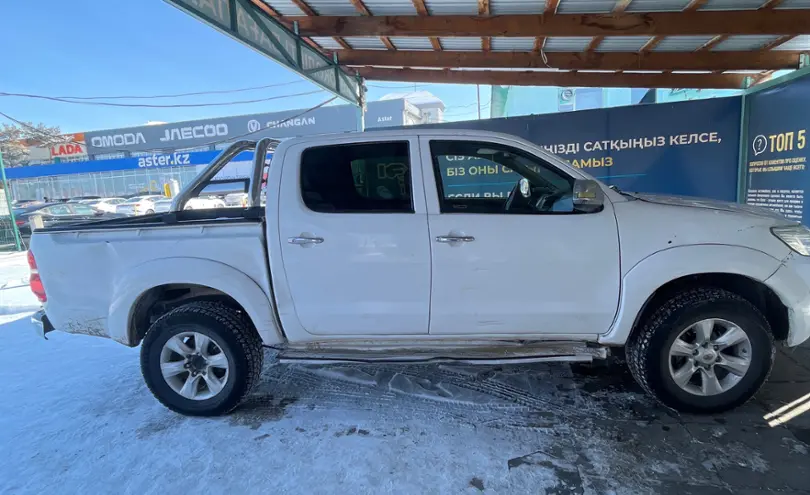 Toyota Hilux 2014 года за 14 000 000 тг. в Талдыкорган фото 4