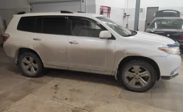 Toyota Highlander 2012 года за 11 000 000 тг. в Актобе фото 4