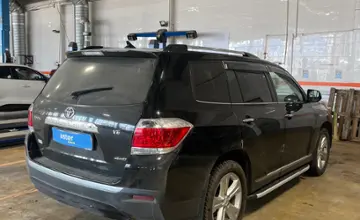 Toyota Highlander 2011 года за 13 500 000 тг. в Караганда