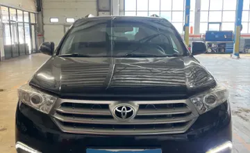 Toyota Highlander 2011 года за 13 500 000 тг. в Караганда фото 2