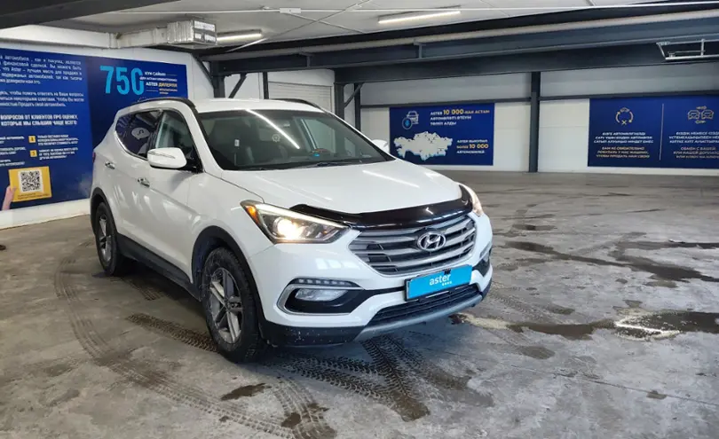 Hyundai Santa Fe 2018 года за 9 800 000 тг. в Астана фото 2