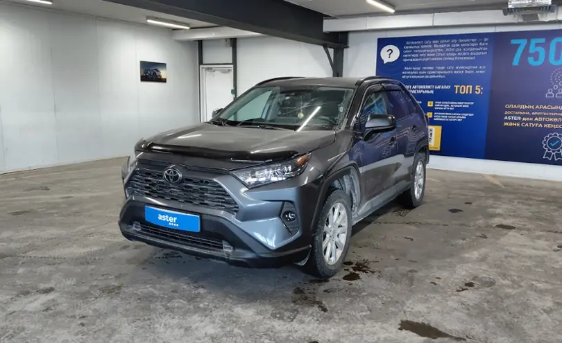 Toyota RAV4 2019 года за 12 000 000 тг. в Астана
